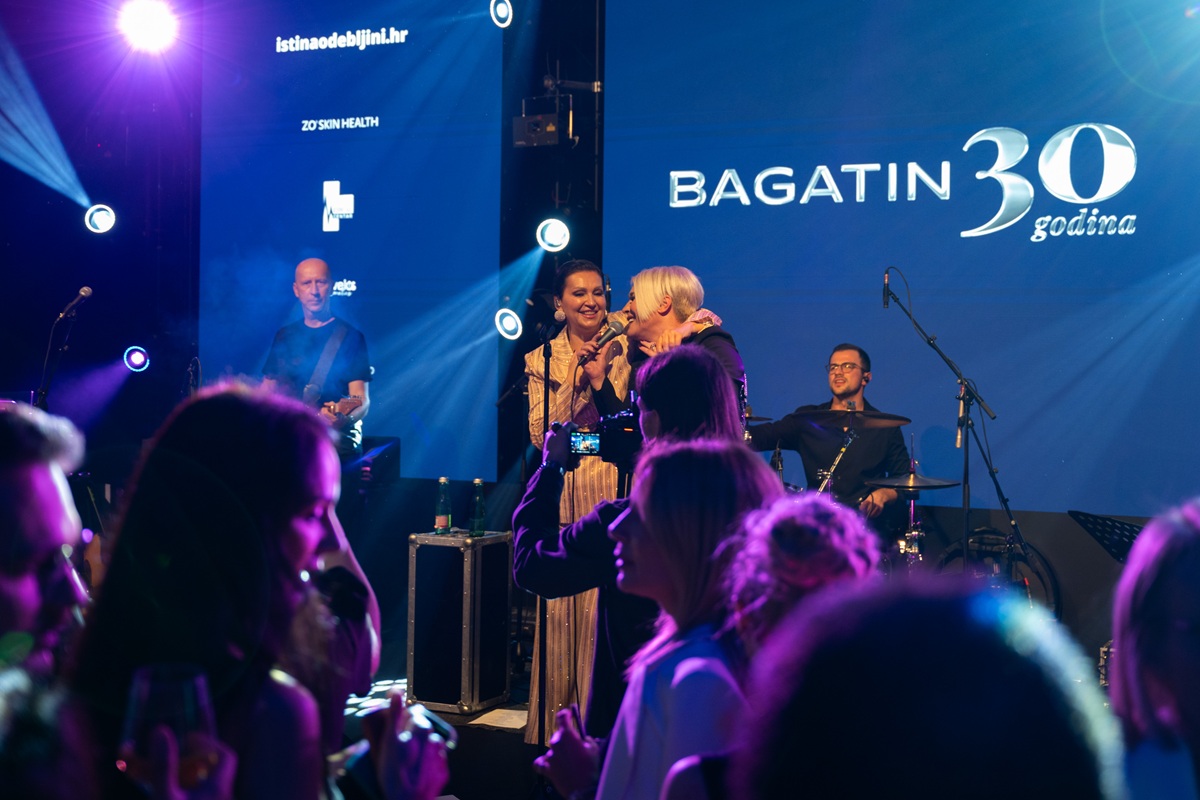 Nina Badrić oduševila na glamuroznoj proslavi u Petom kupeu Hello Magazin Croatia Hrvatska