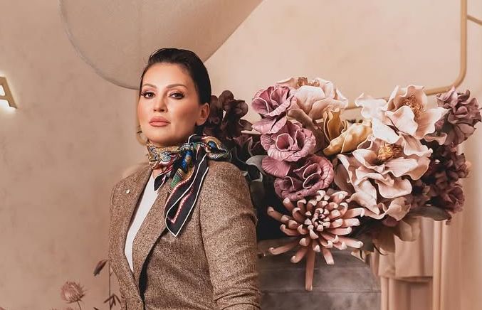 Nina Badrić pokazala kako nositi traperice sa stilom Hello Magazin Croatia Hrvatska