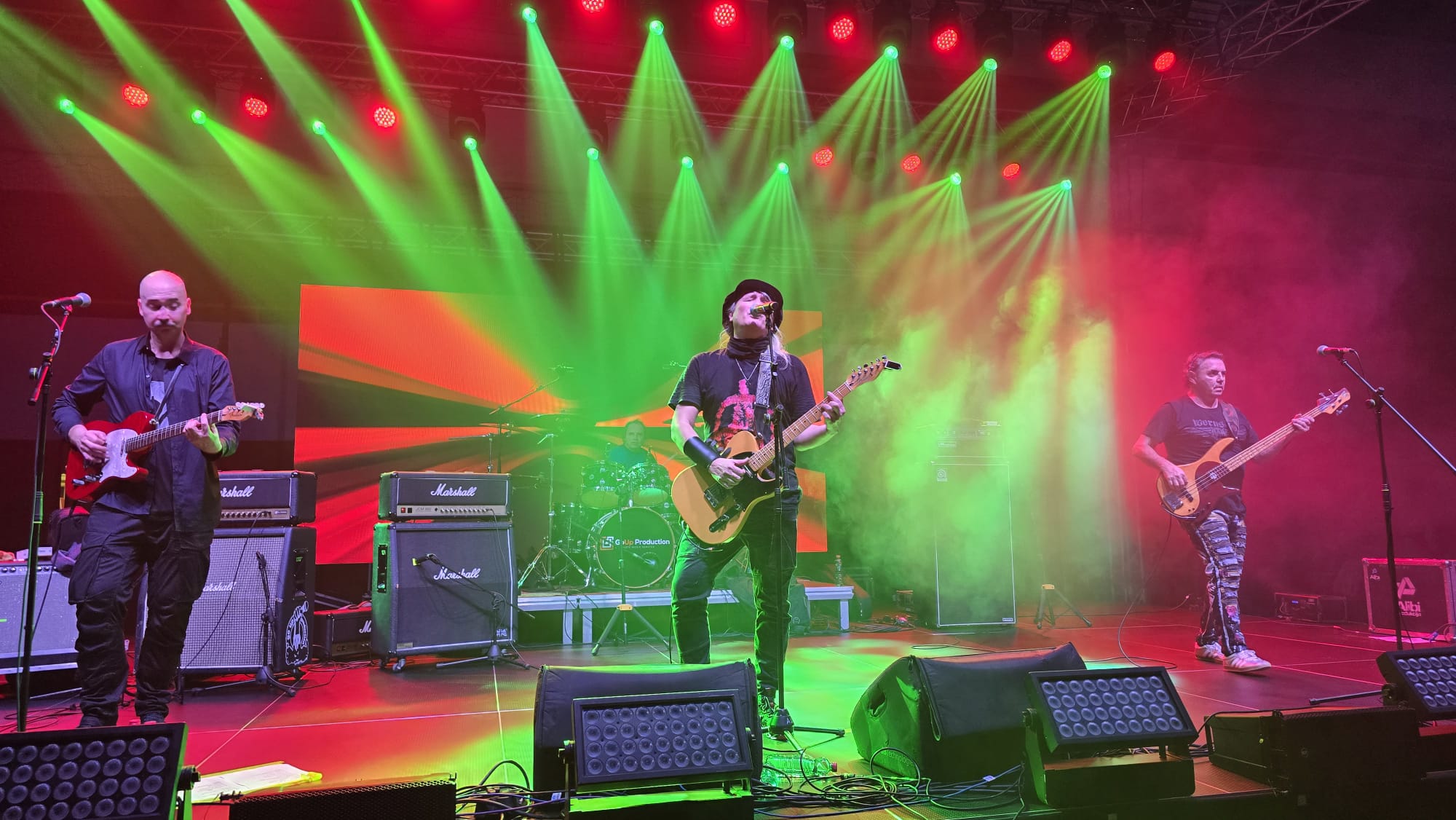 Plavi orkestar raspametio Rijeku: Dvorana mladosti odzvanjala hitovima i nostalgijom