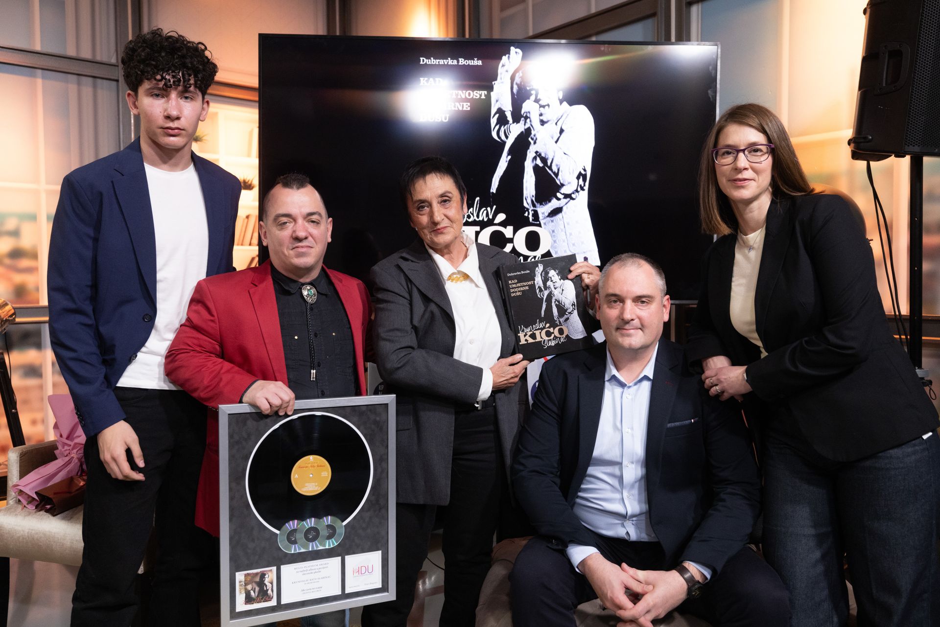 Predstavljena knjiga Dubravke Bouše - Krunoslav Kićo Slabinac – Kad umjetnost dodirne dušu 