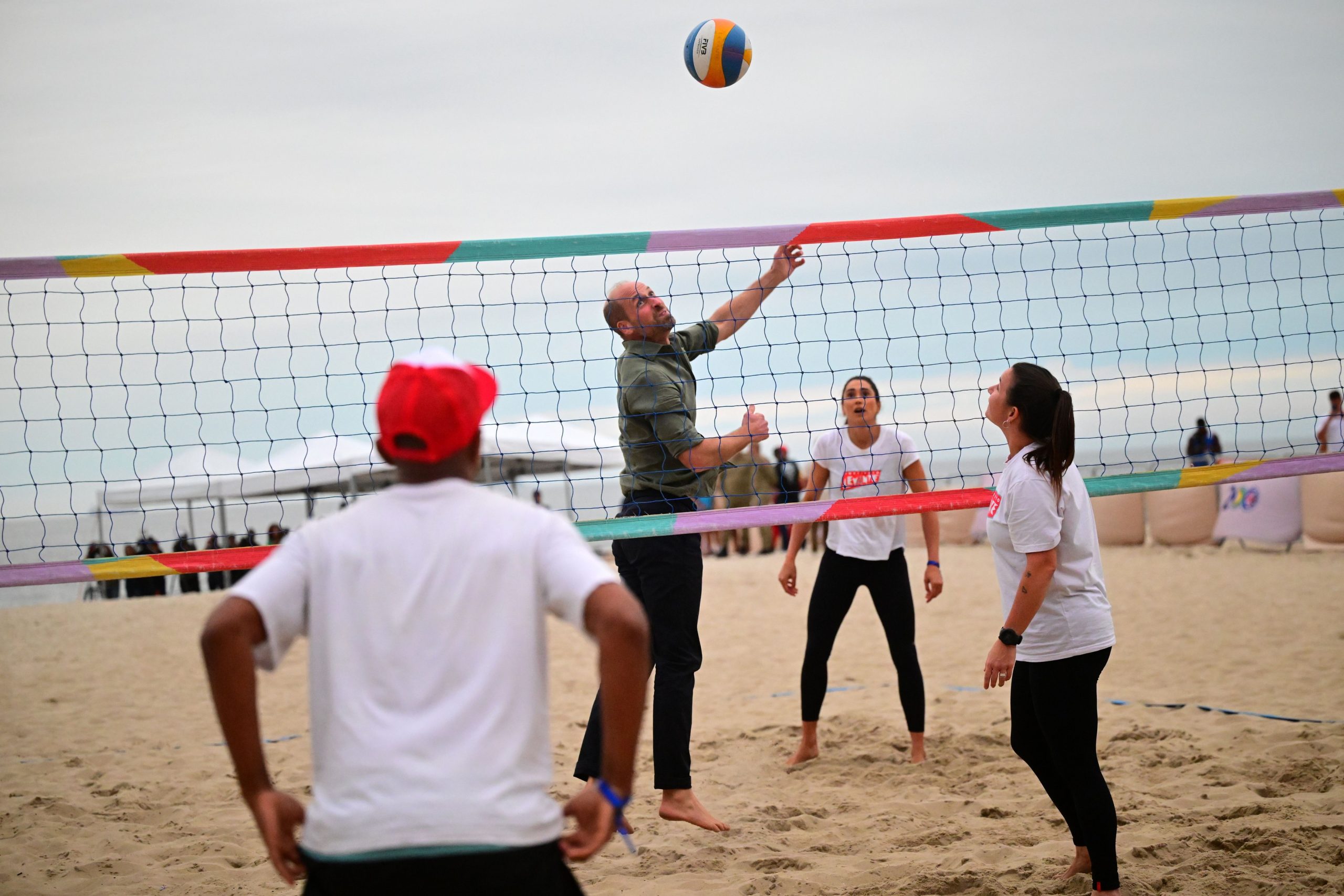 Princ William bos zaigrao odbojku Hello Magazin Croatia Hrvatska