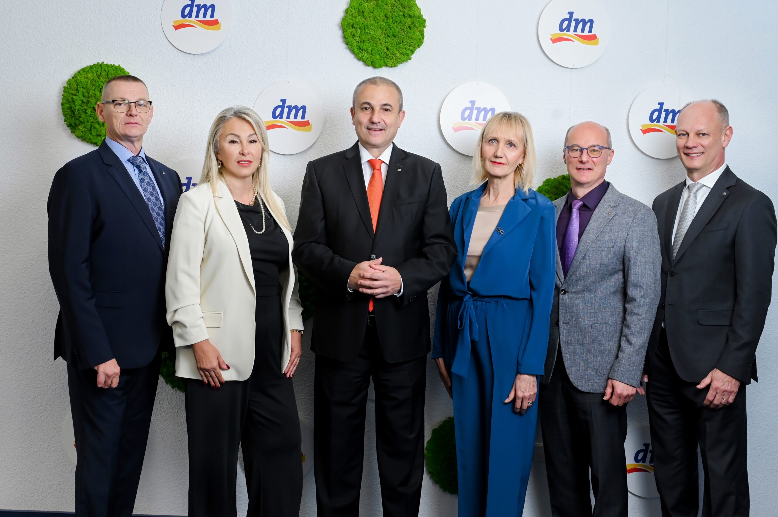 Rezultati poslovne godine 2024.2025. dm potvrdio lidersku poziciju na hrvatskom tržištu s ukupnim rastom prometa od 10 posto