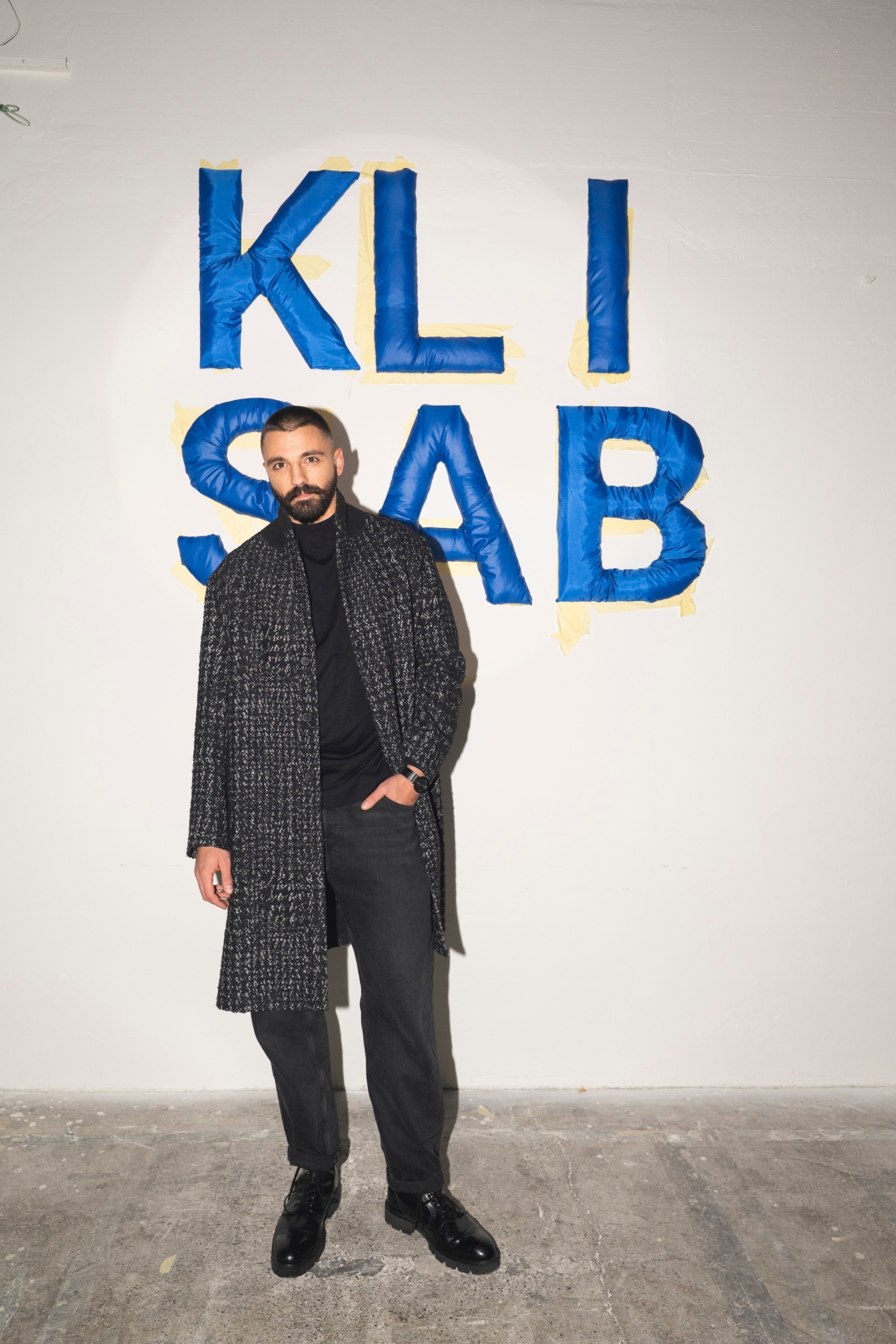 KLISAB REVIJA POZNATE OSOBE