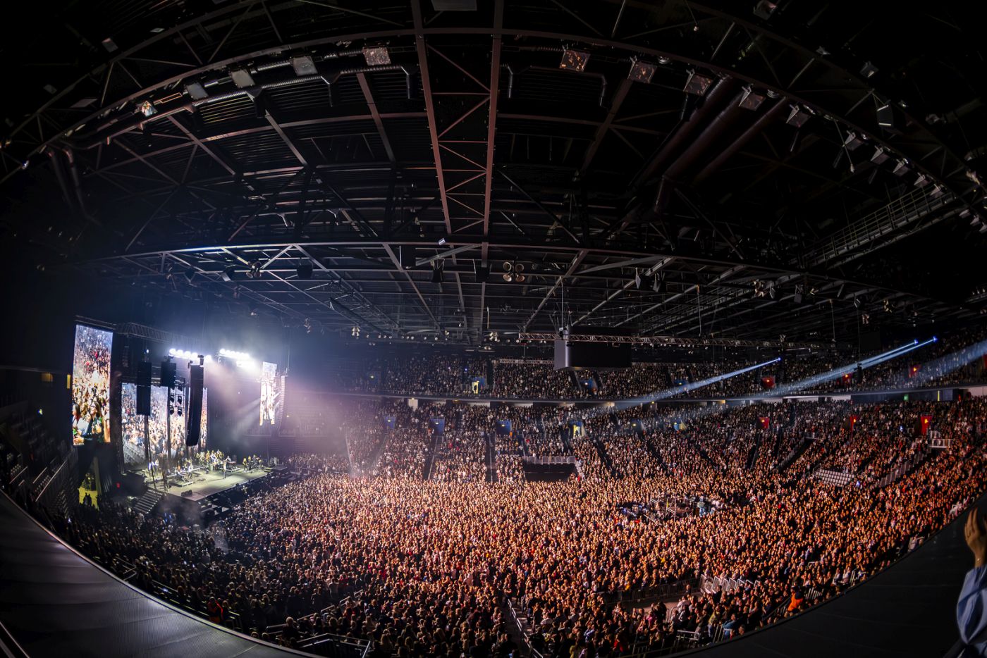 SEVERINA PRVIM OD DVA KONCERTA U ARENI ZAGREB SPOJILA EMOCIJU, ENERGIJU I PERFEKCIJU