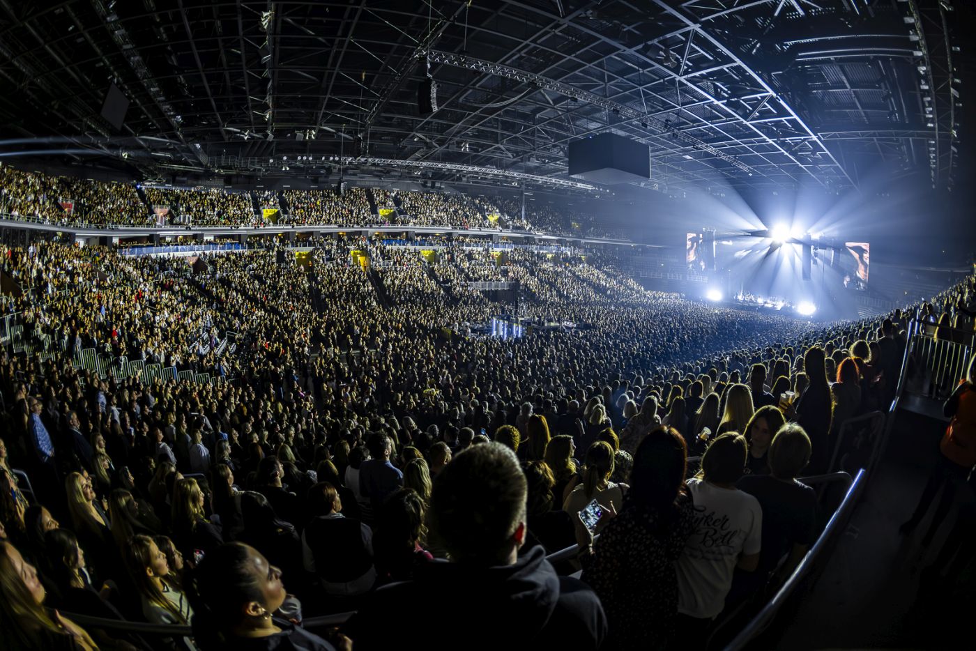 SEVERINA PRVIM OD DVA KONCERTA U ARENI ZAGREB SPOJILA EMOCIJU, ENERGIJU I PERFEKCIJU