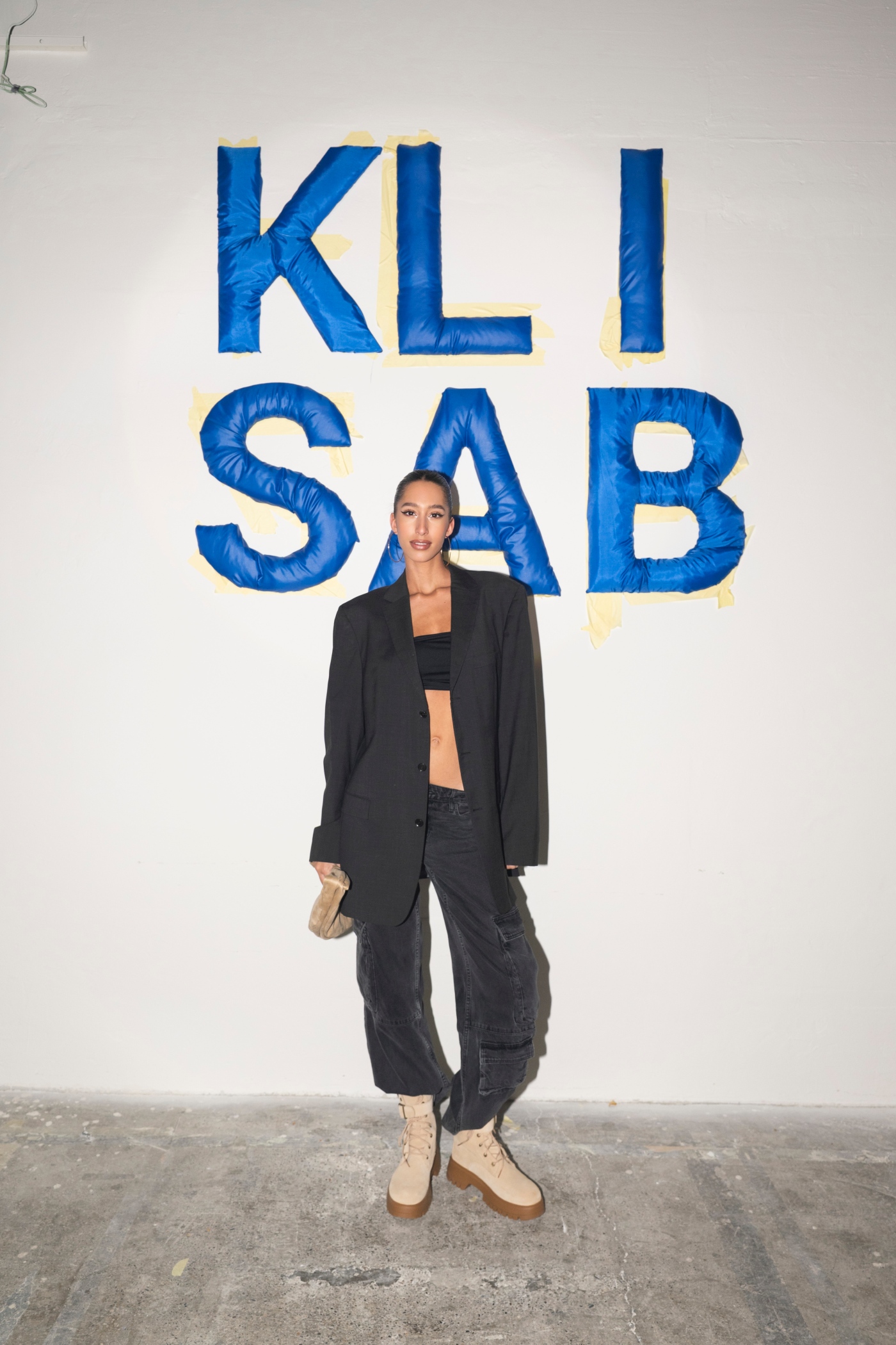 KLISAB REVIJA POZNATE OSOBE