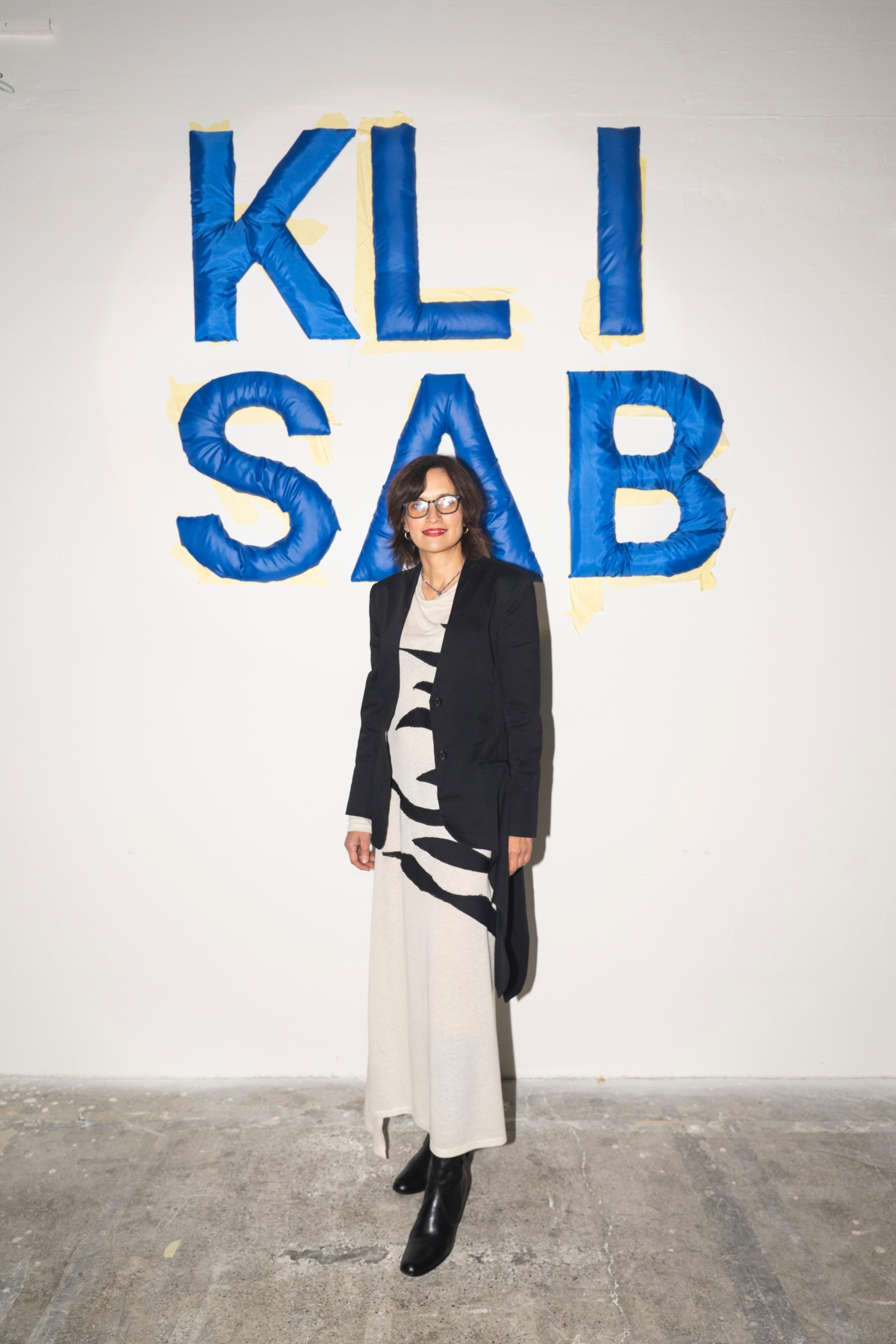 KLISAB REVIJA POZNATE OSOBE