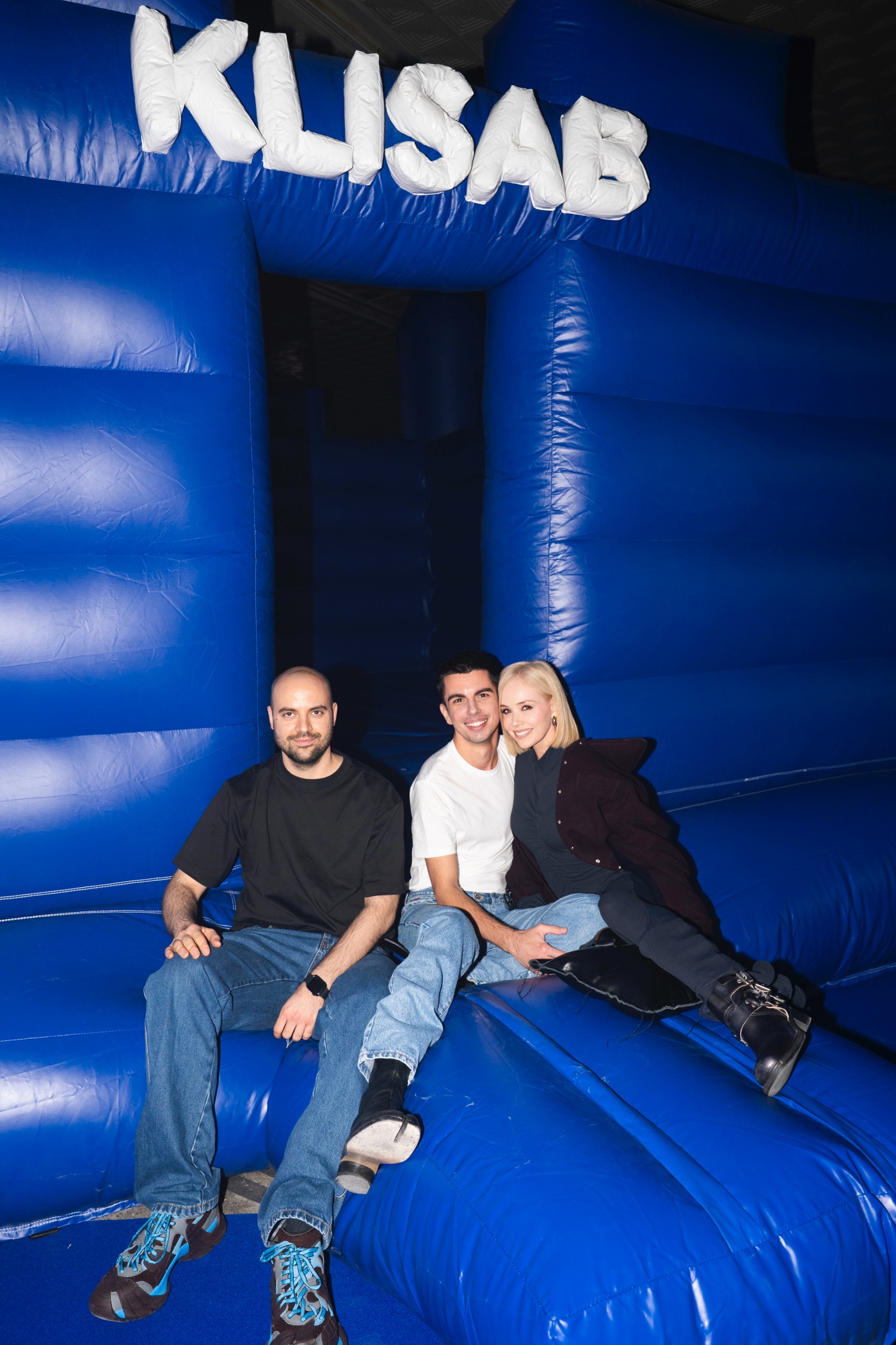 KLISAB REVIJA POZNATE OSOBE