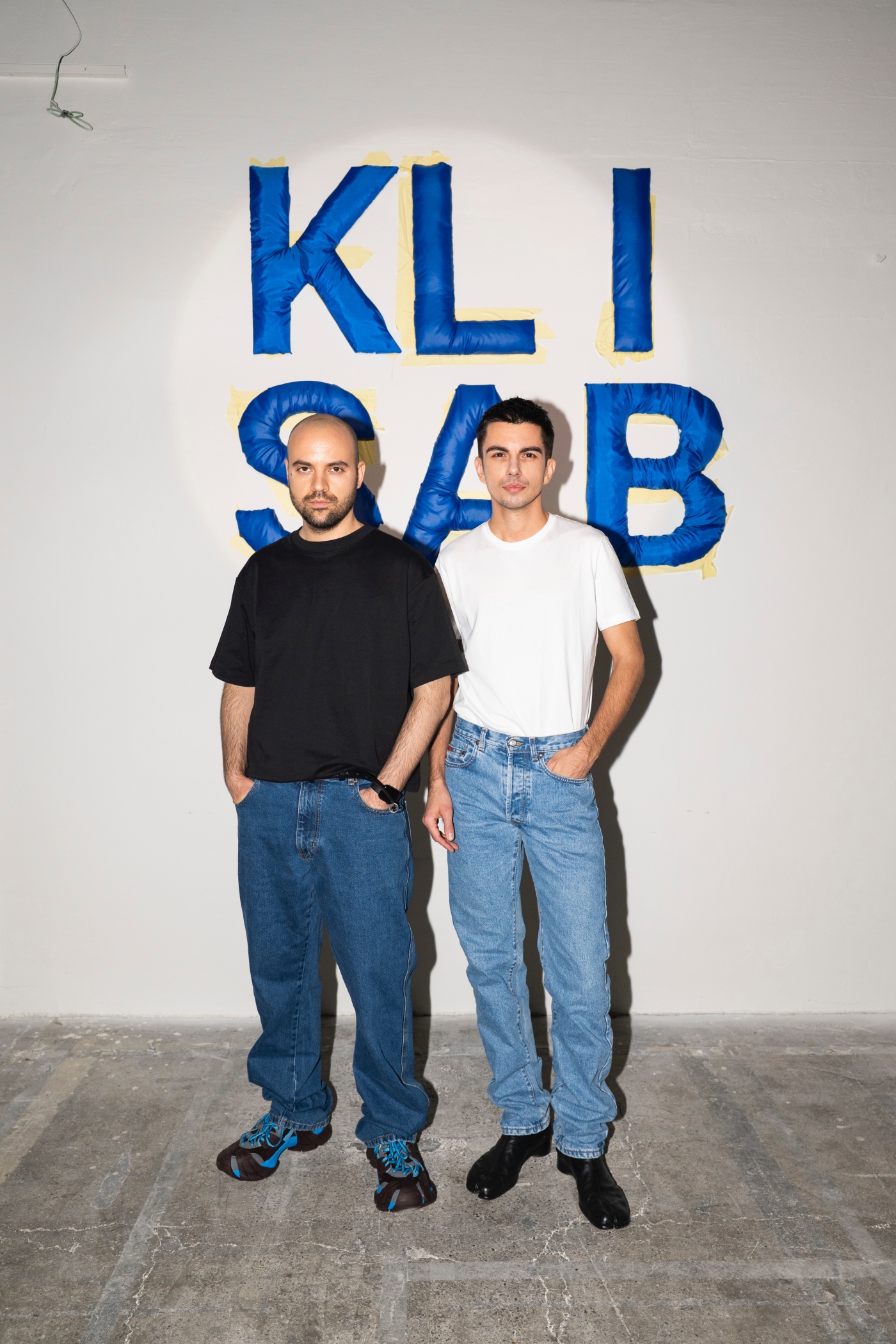 KLISAB REVIJA POZNATE OSOBE