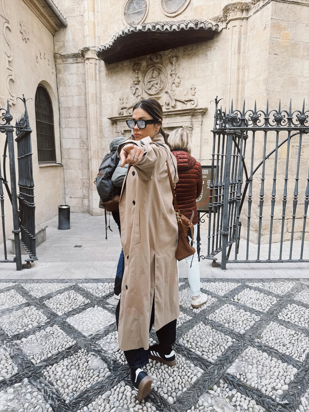 Viktorija Rađa otkrila idealnu kombinaciju za jesenske šetnje Hello Magazin Croatia Hrvatska