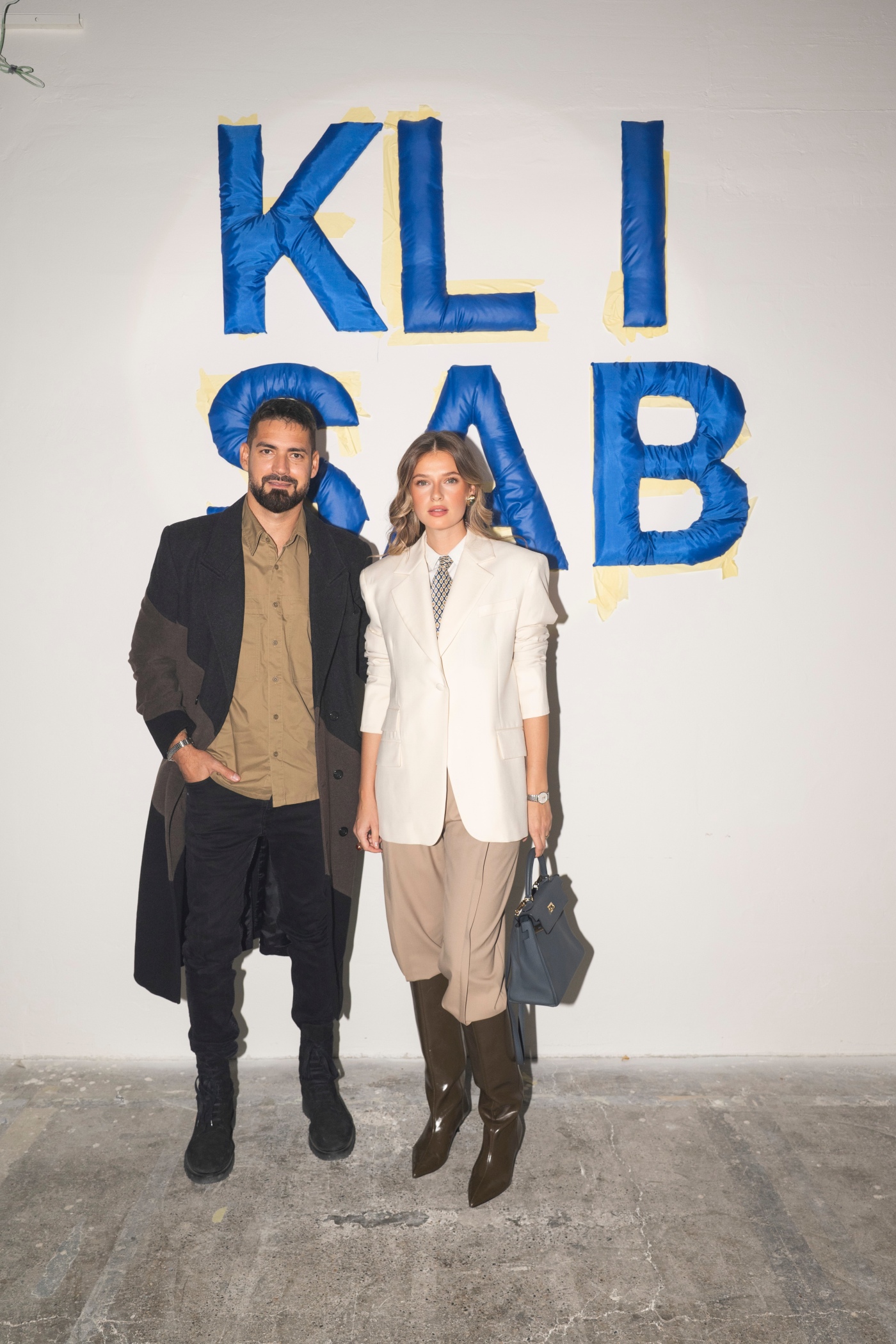 KLISAB REVIJA POZNATE OSOBE