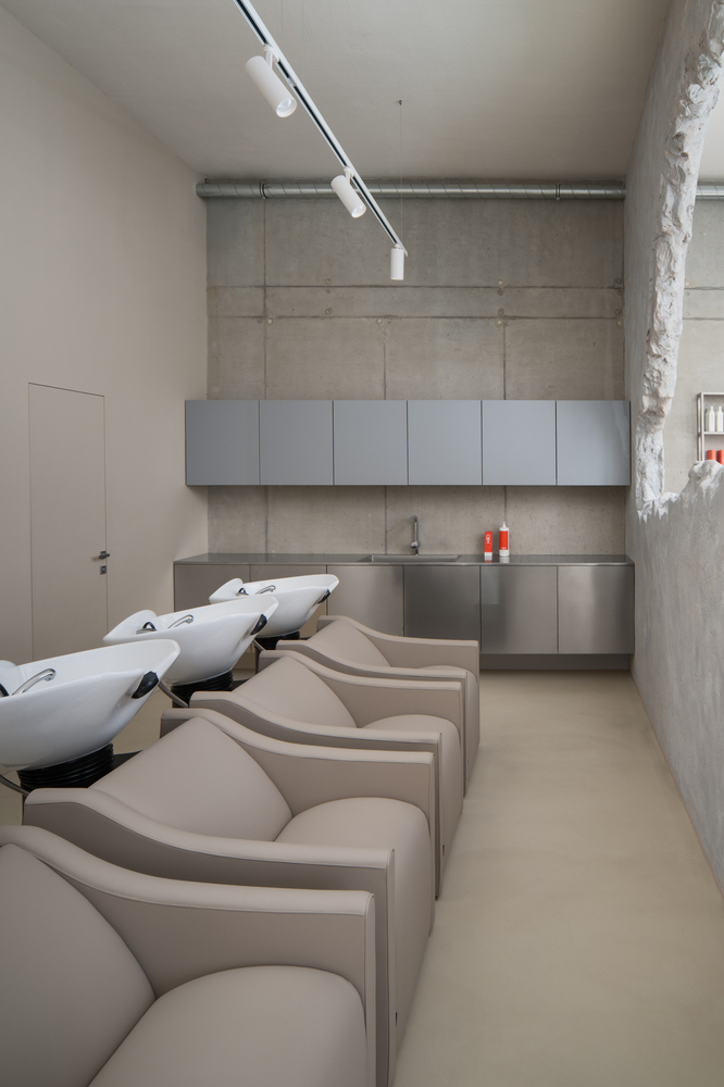 ZAGREB DOBIO PROSTOR DOSTOJAN SVJETSKIH FRIZERSKIH SALONA
