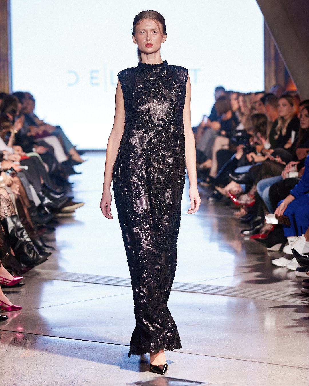 Odijelo koje mijenja pravila igre: DeLight pokazao što znači moć ženstvenosti