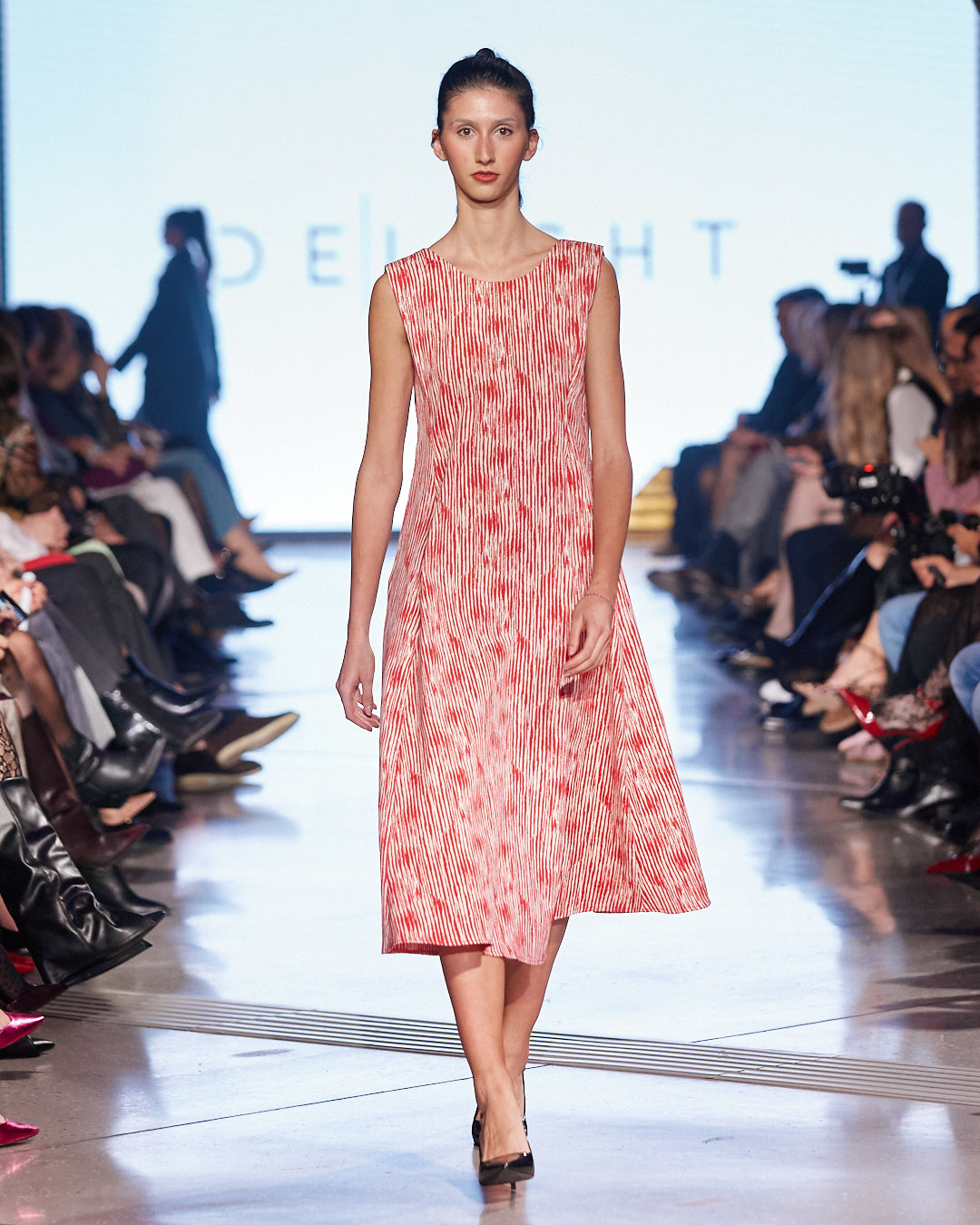 Odijelo koje mijenja pravila igre: DeLight pokazao što znači moć ženstvenosti