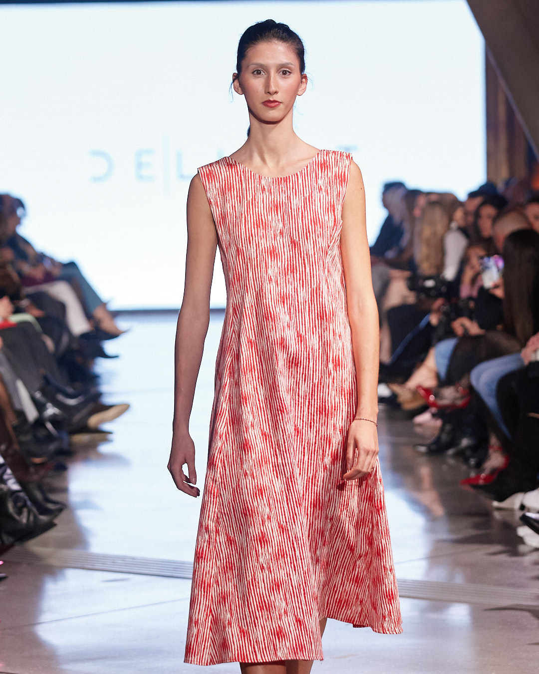 Odijelo koje mijenja pravila igre: DeLight pokazao što znači moć ženstvenosti