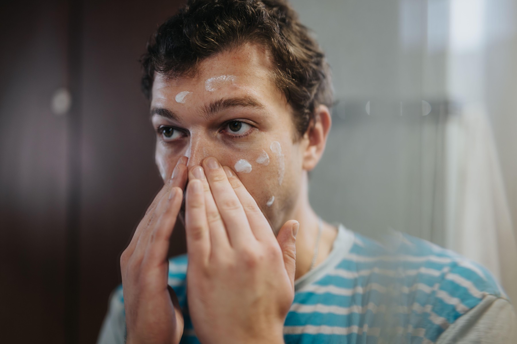 noćna njega muške kože prije spavanja