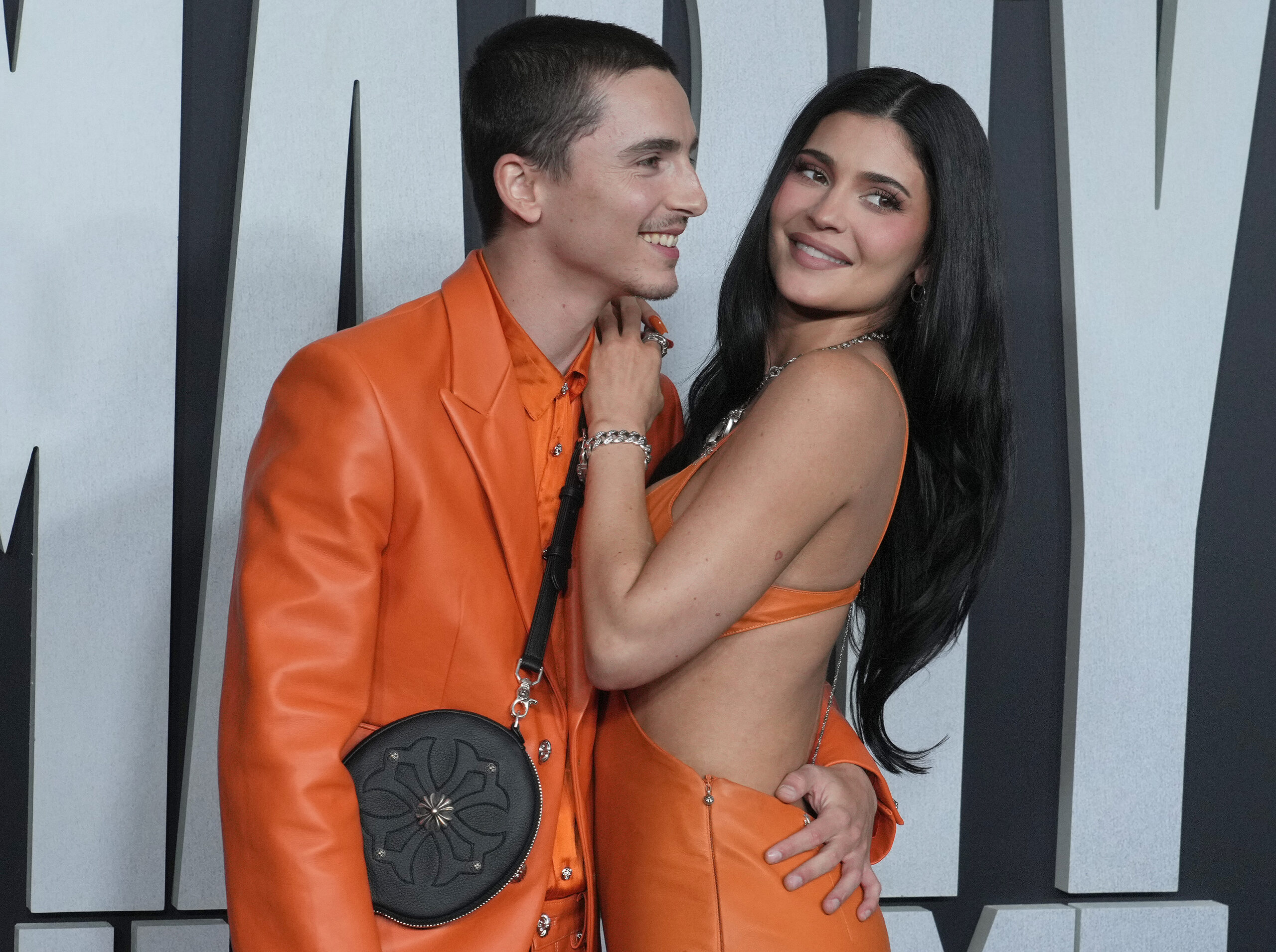 Marty Supreme Orange Hello magazin Croatia Hrvatska