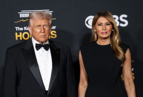 Melania Trump zablistala u minimalističkom glamuru na gala večeri