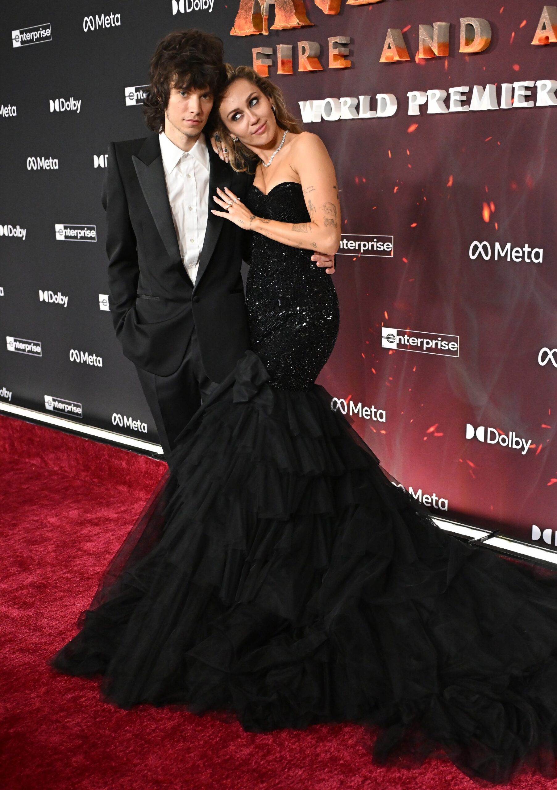 Miley Cyrus otkrila zašto se ponovno udaje Hello Magazin Croatia Hrvatska