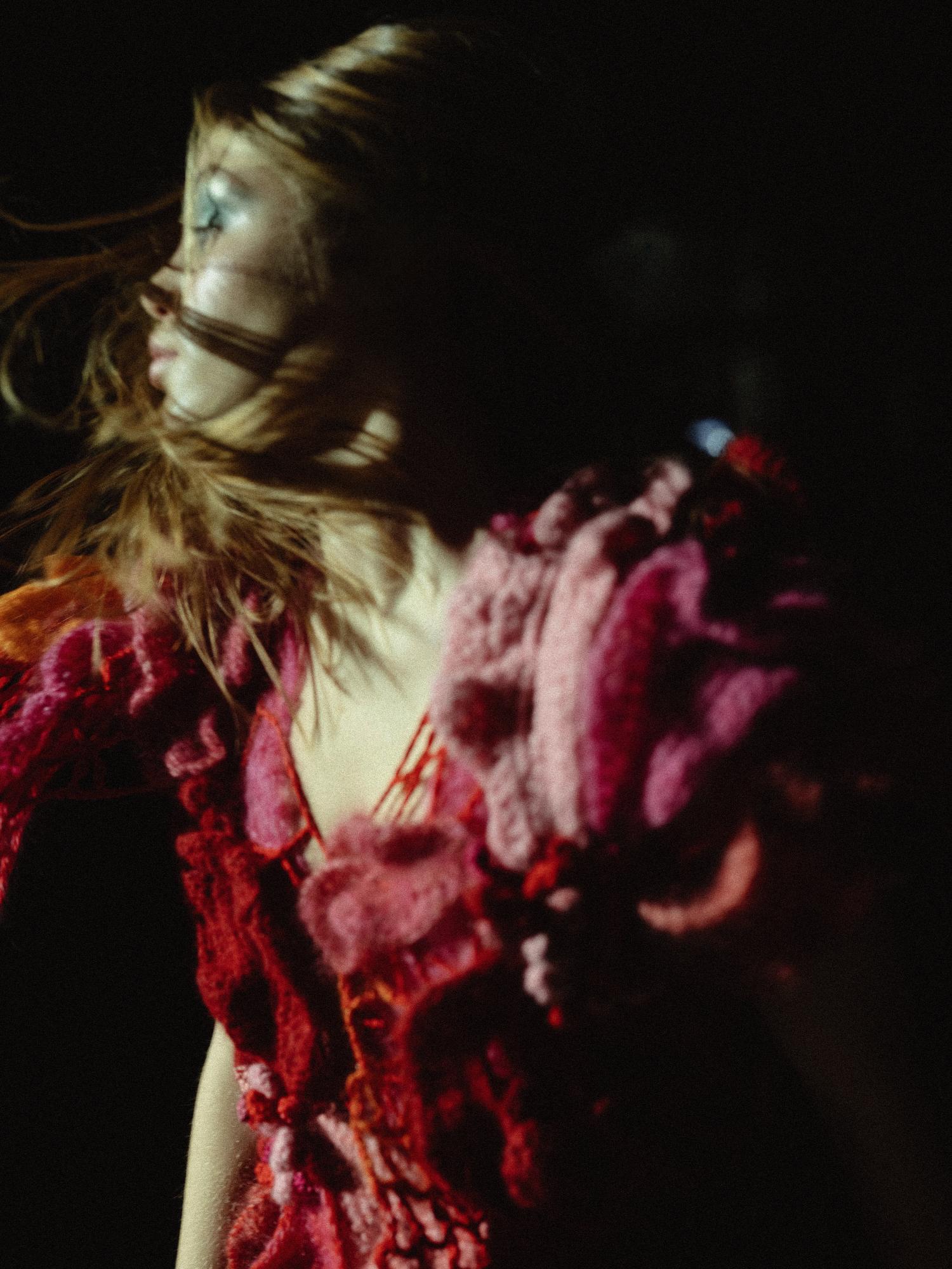 Poetska novogodišnja modna čestitka Nataše Mihaljčišin