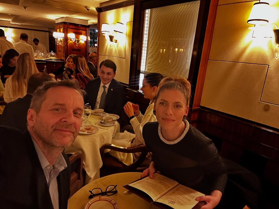 Romantični bijeg glumice i glazbenika oduševio pratitelje Hello Magzain Croatia Hrvatska