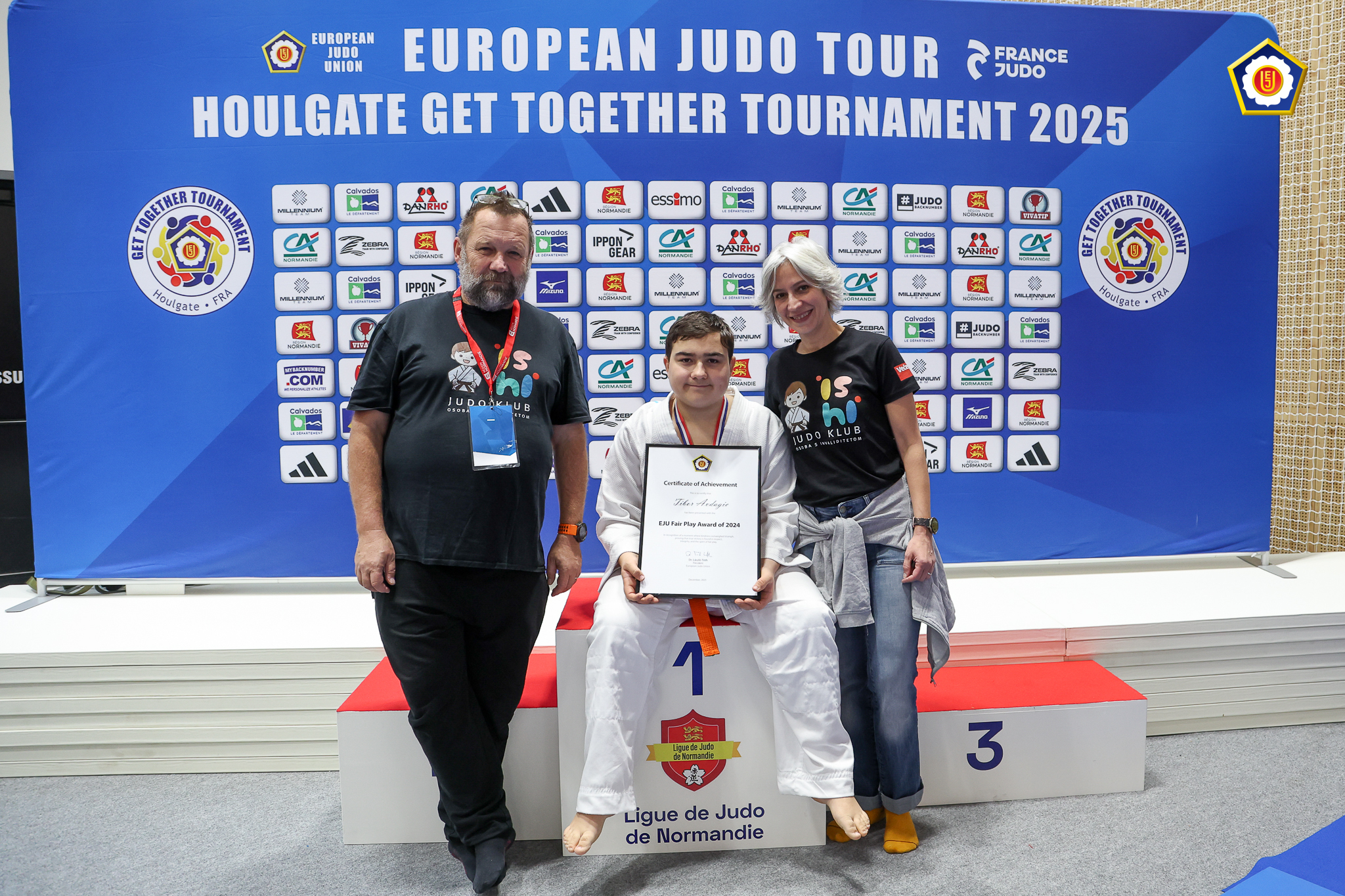 SAMOBORSKI SPORTAŠ TIBOR AVDAGIĆ, PETNAESTOGODIŠNJI DJEČAK IZ
SPEKTRA AUTIZMA, OSVOJIO FAIR PLAY NAGRADU EUROPSKE JUDO UNIJE