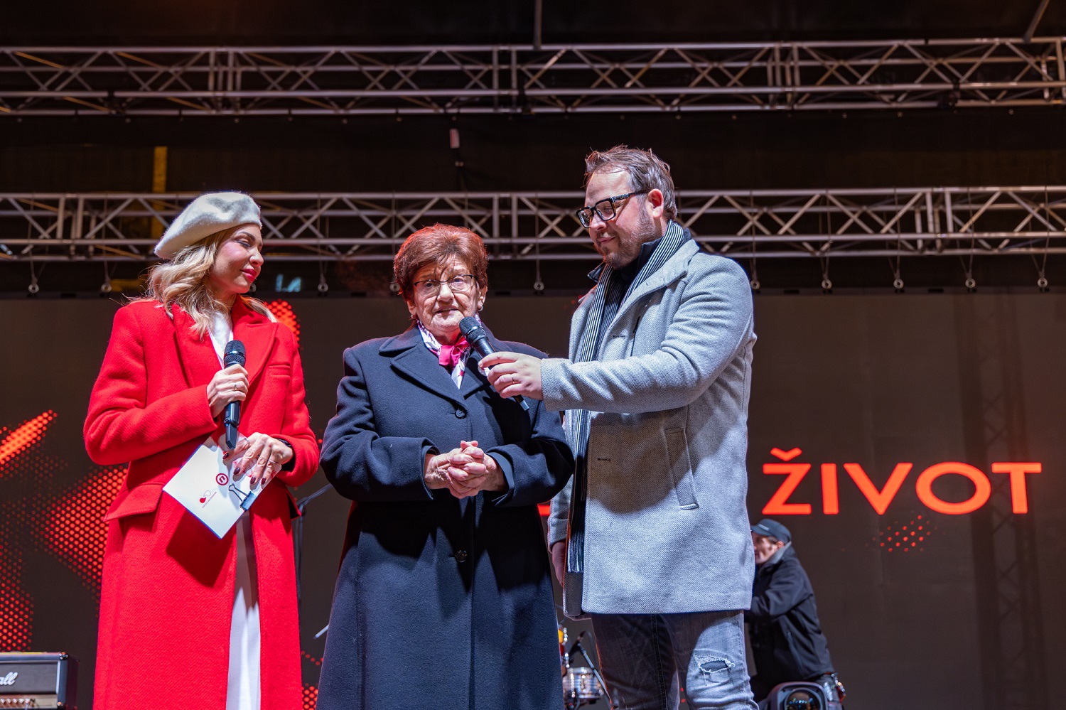 „20. božićni koncert ‘Želim život’ ponovno je pokazao snagu zajedništva, podrške i humanosti, dok prikupljena sredstva nastavljaju Aninu misiju spašavanja života i unaprjeđenja hrvatskog zdravstva.“