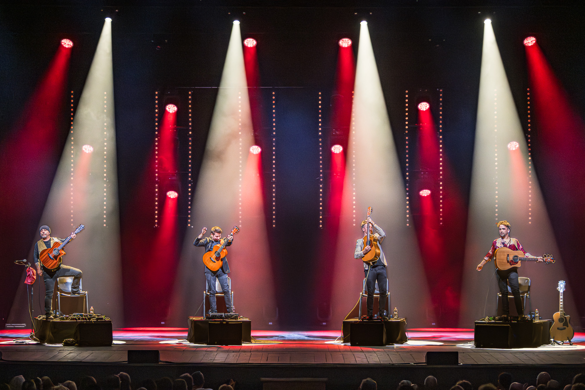 40 Fingers oduševljava novim live