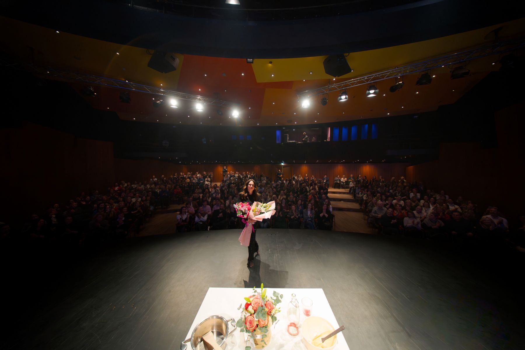 mare glumica predstava