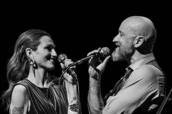 Grupa Pavel predstavlja 'E pa neka je