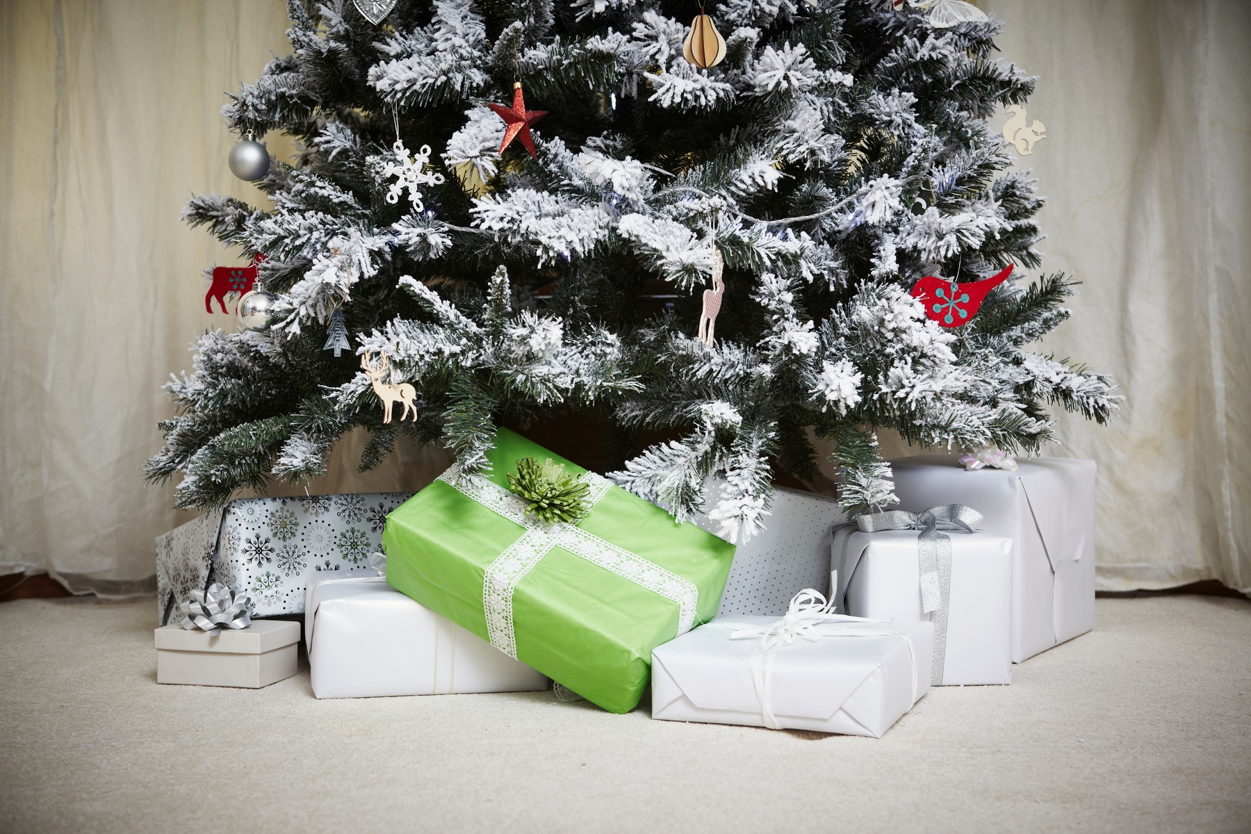 ukrašeno božićno drvce