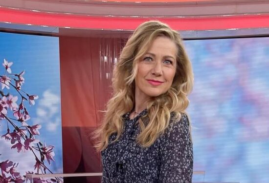 Barbara Kolar u trendi odijelu hello magazin croatia hrvatska