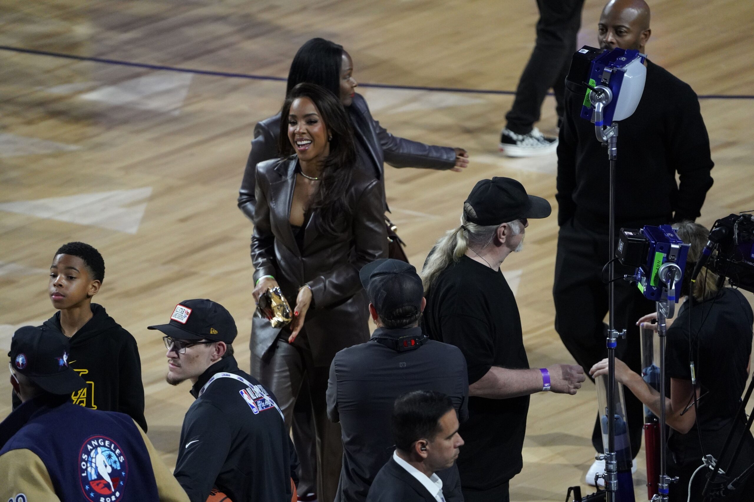 Kelly Rowland u moćnom baršunastom kompletu hrvatske dizajnerice