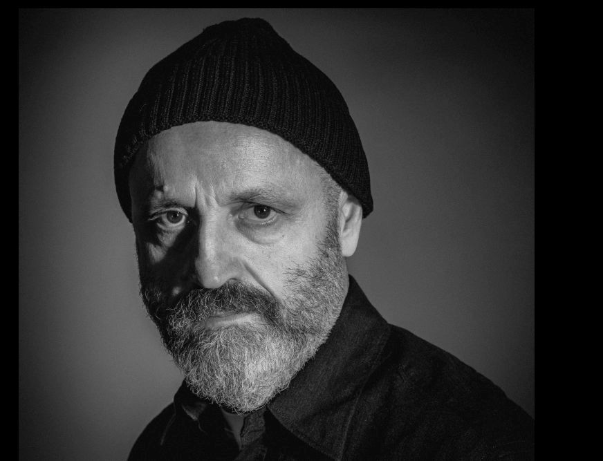 Mile Kekin se uozbiljio Nakon viralne zaje...zezancije, stiže „Neispravni vokalist“