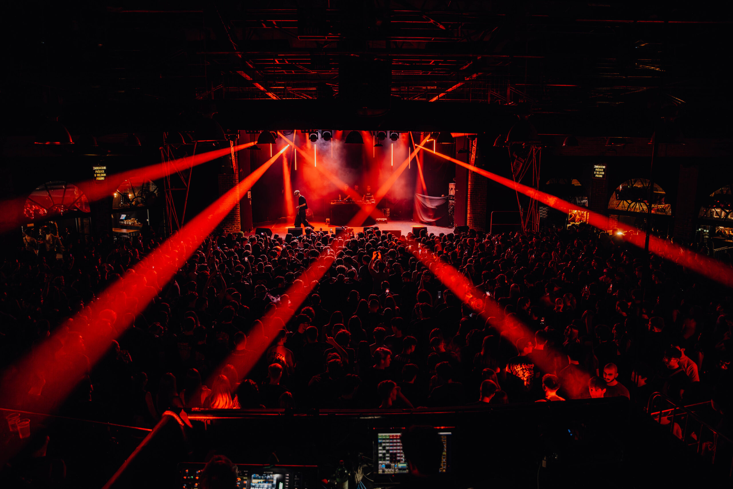 Sjena pred rasprodanom Tvornicom kulture potvrdio snagu underground trap scene