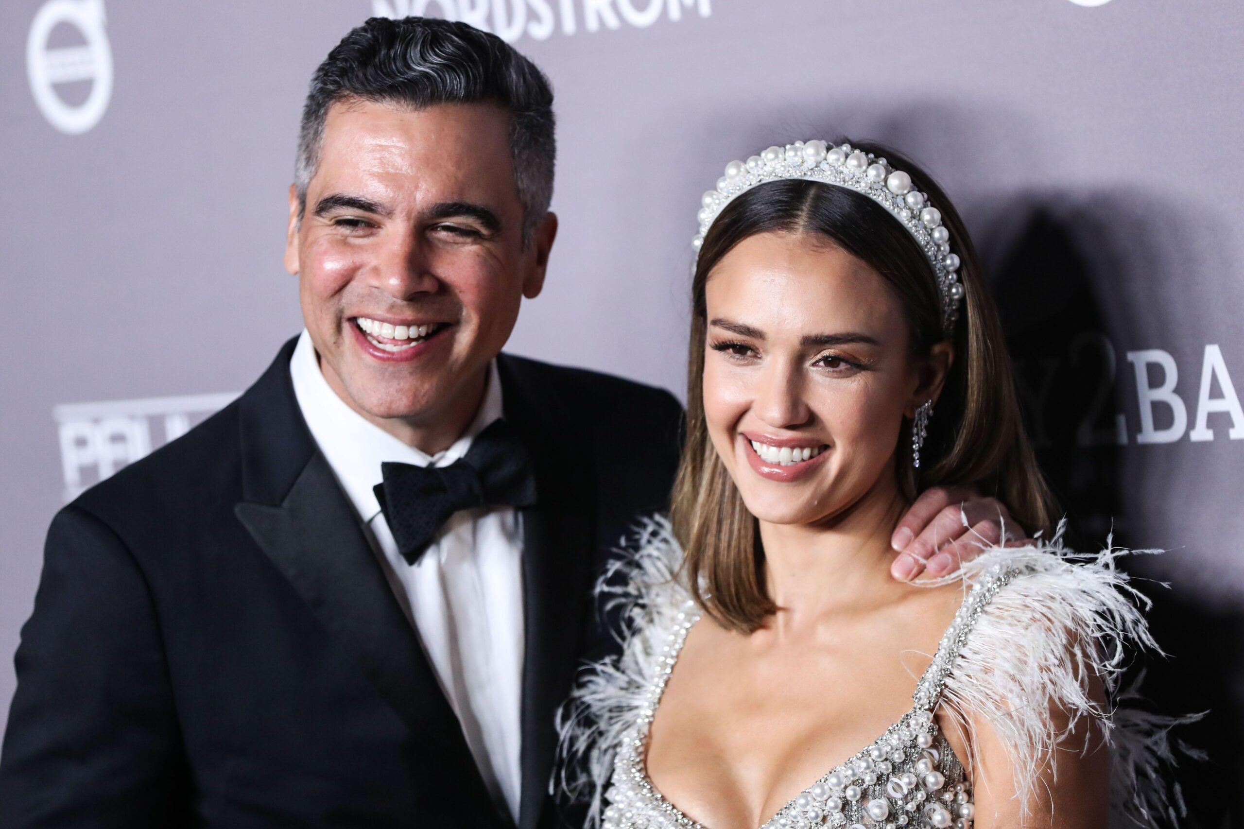 Jessica Alba dijeli dionice i isplaćuje milijune bivšem