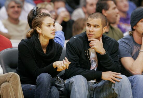 Jessica Alba dijeli dionice i isplaćuje milijune bivšem