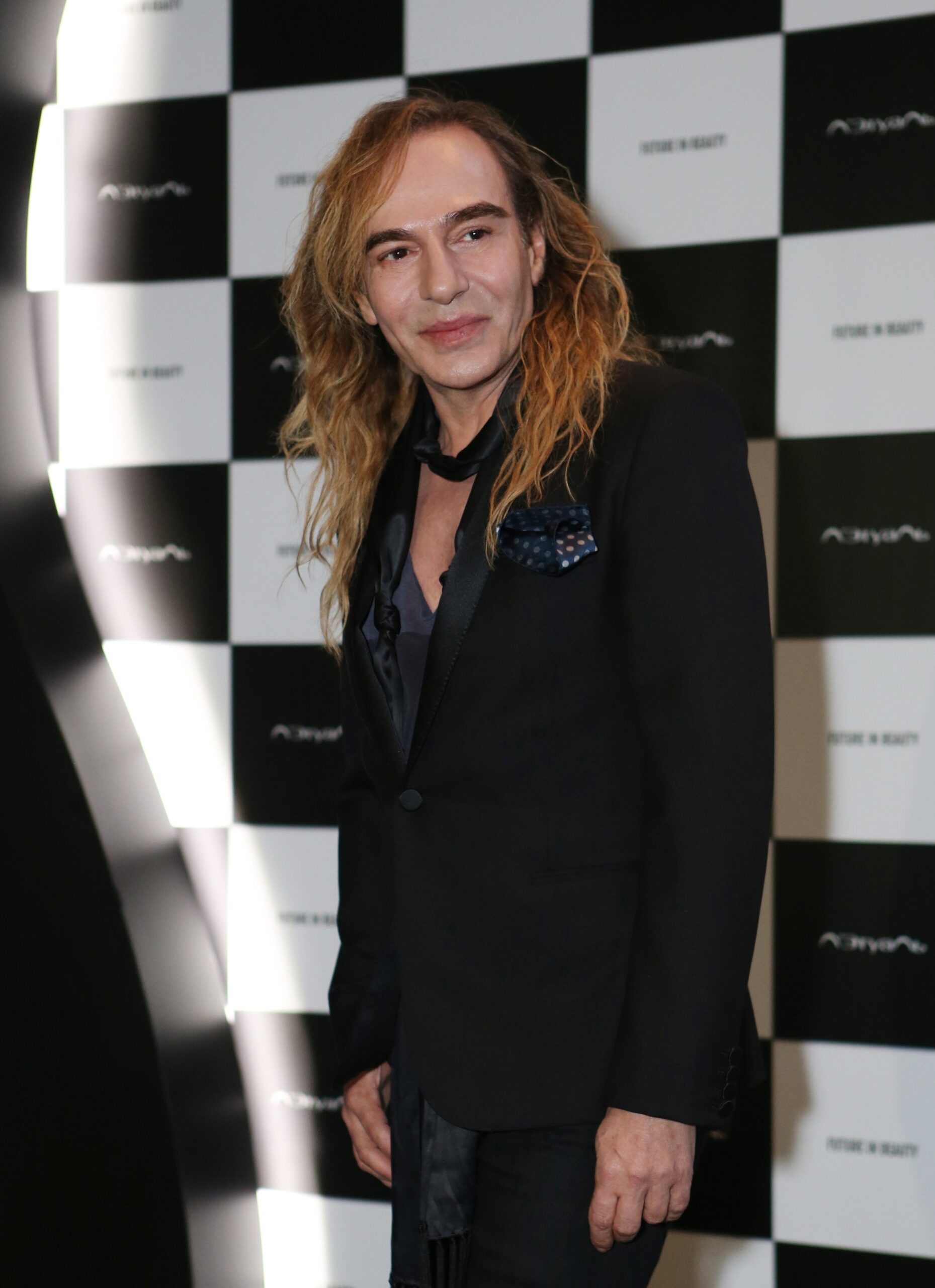 John Galliano se vraća u modu