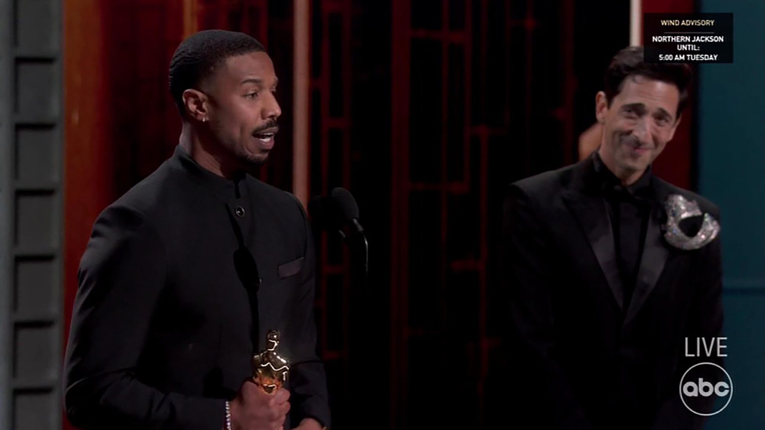 Kad voditelj i slavne kolege ‘peru’ Chalameta reakcija glumca na Oscaru postala hit