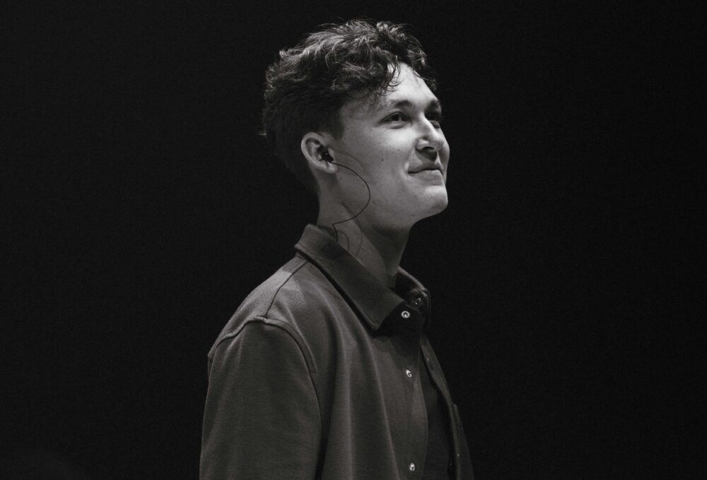 Otkrij debitantski singl Luke Ćevida 'Dok sanjam' – novi glazbeni hit koji osvaja emocijom!