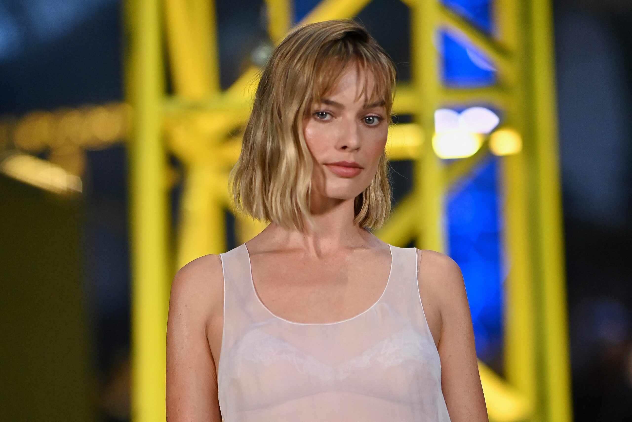 Margot Robbie ponovno promijenila imidž Dugu kosu zamijenila je bobom i šiškama