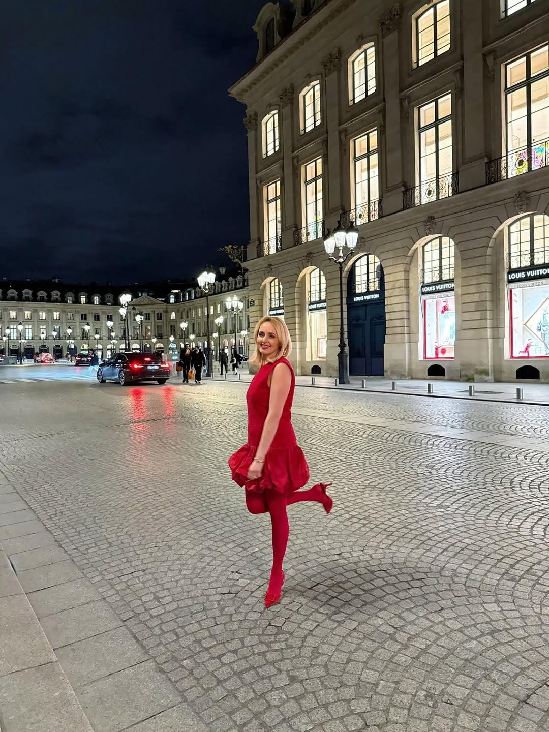 Mirjana Mikulec kao Emily u Parizu hello magazin croatia hrvatska