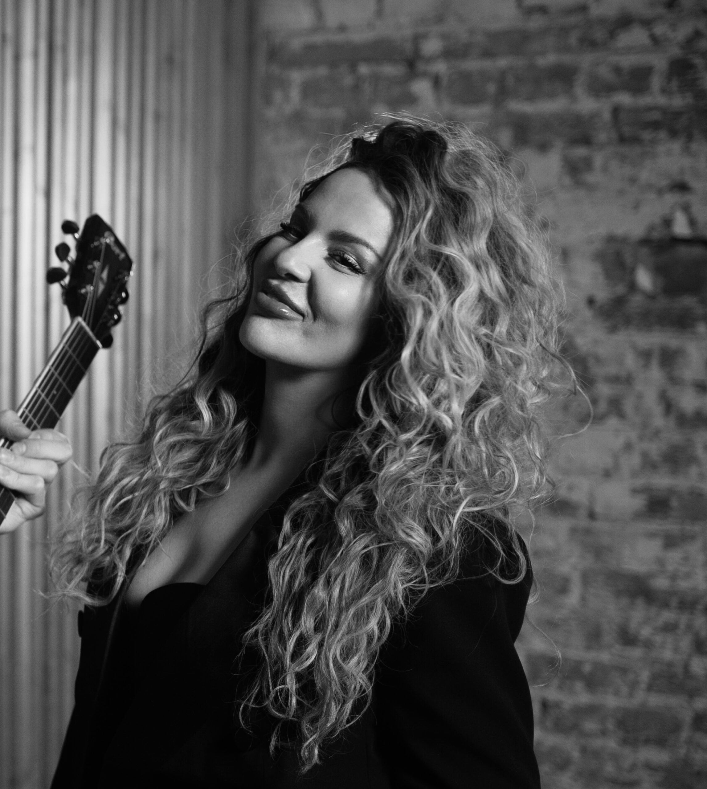 Nakon 19 godina tišine, Paola V objavljuje snažan singl koji otvara novo poglavlje