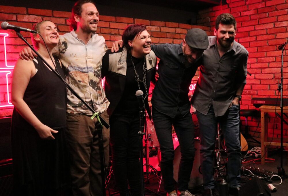 U Guliver Baru predstavljena dva autorska projekta: Petra Antolić promovirala EP “Born Again”, Daria Korić najavila album “Odaberimo ljepši kraj”