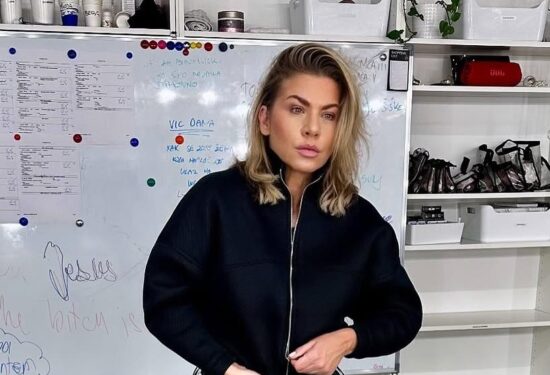 Ana je kćer Lanu dobila sa suprugom Danijelom Tahirijem, za kojeg se udala 2010. godine.