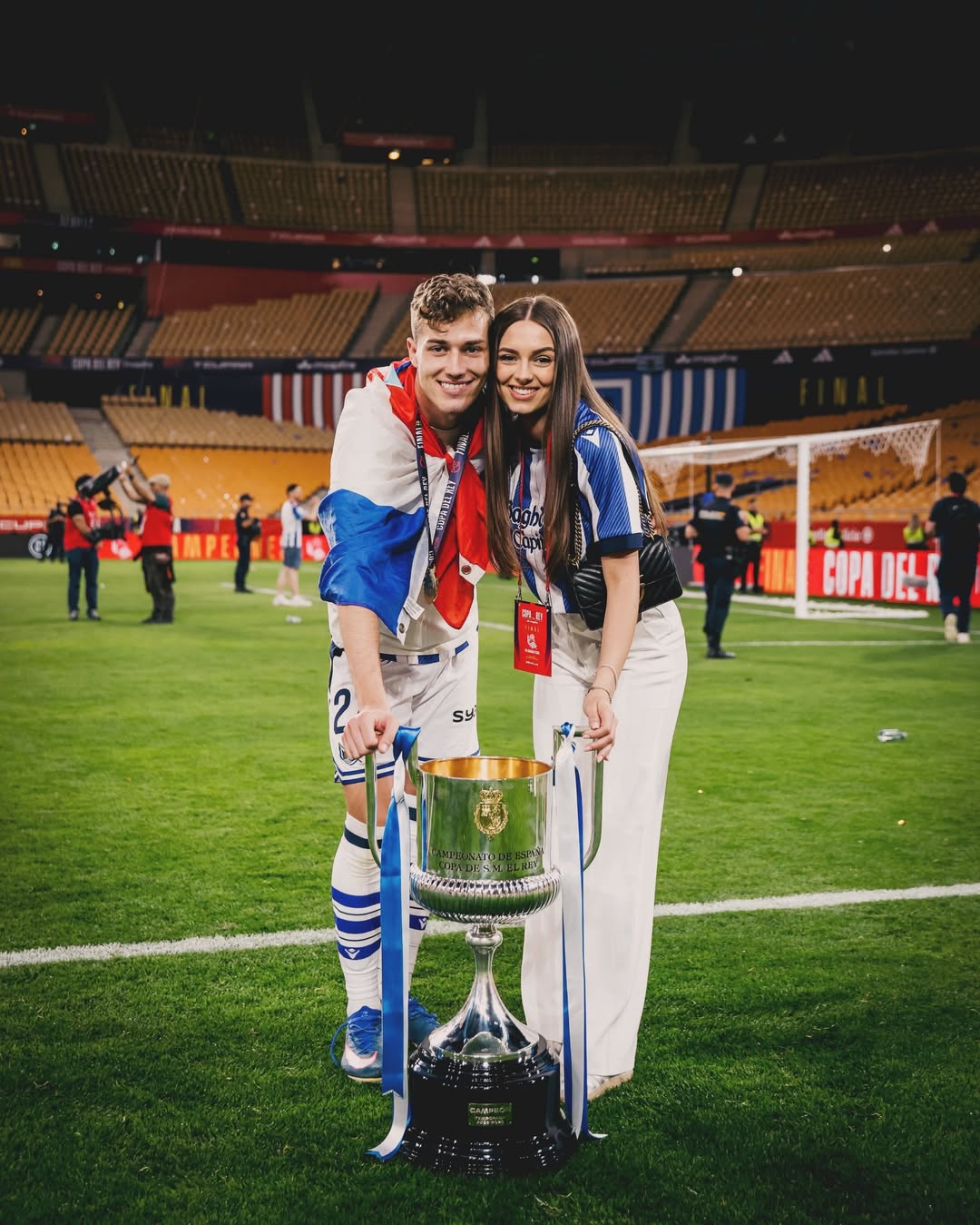 Ćaleta-Car u zagrljaju supruge, Sučić s djevojkom HELLO MAGAZIN CROATI A HRVATSKA