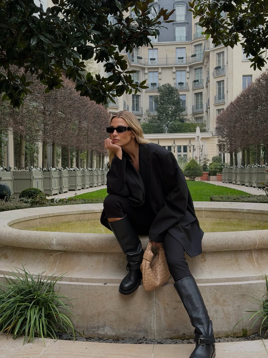 Elena Dizdar pokazuje kako all-black nikad ne izlazi iz mode