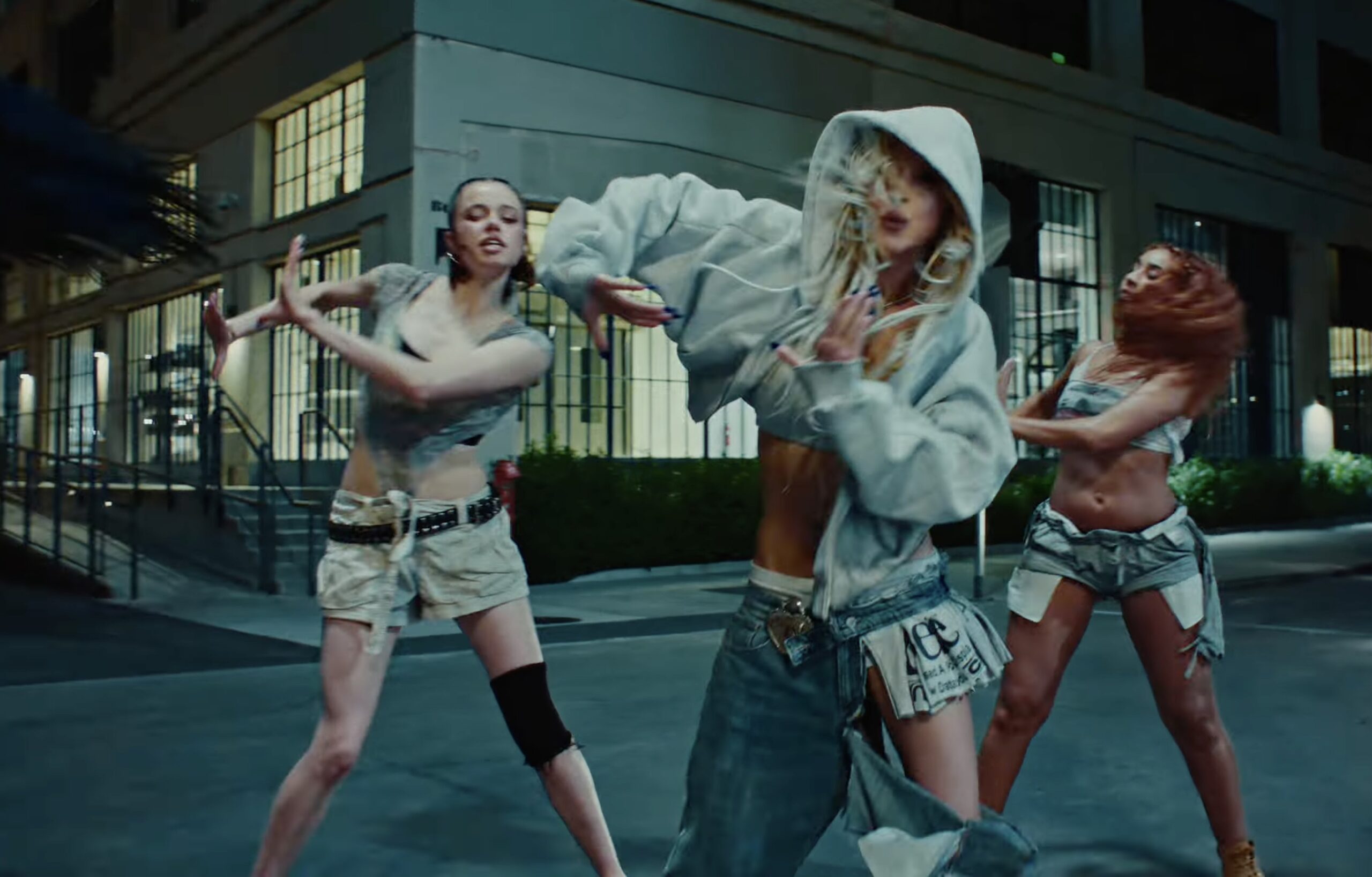 Kći Angeline Jolie i Brada Pitta debitirala u videospotu