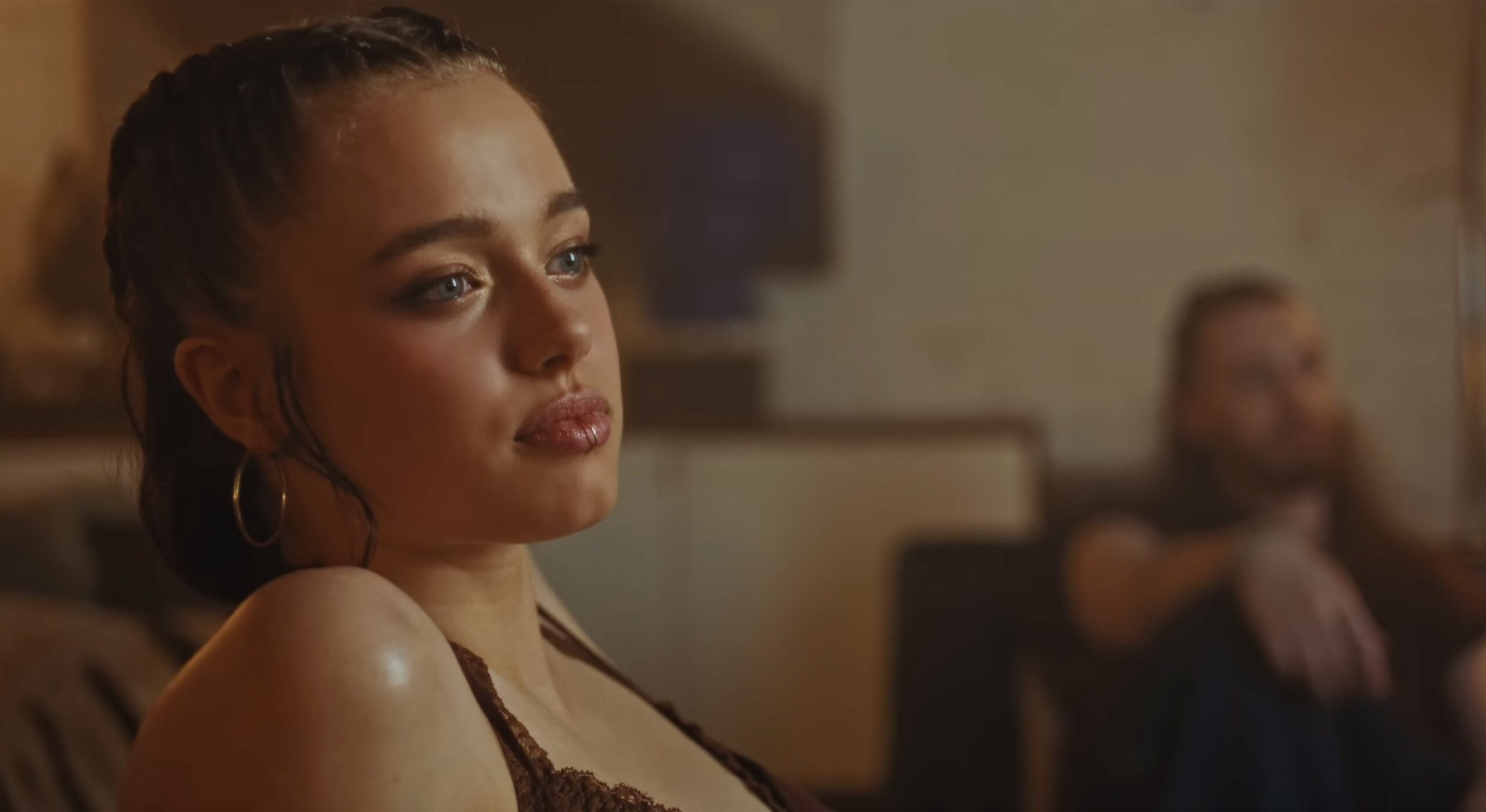 Kći Angeline Jolie i Brada Pitta debitirala u videospotu