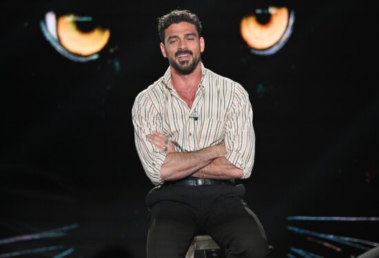 michele morrone stiže u zagreb: spektakl na strossmayerovu trgu donosi 10.000 eura i iskustvo koje se ne propušta